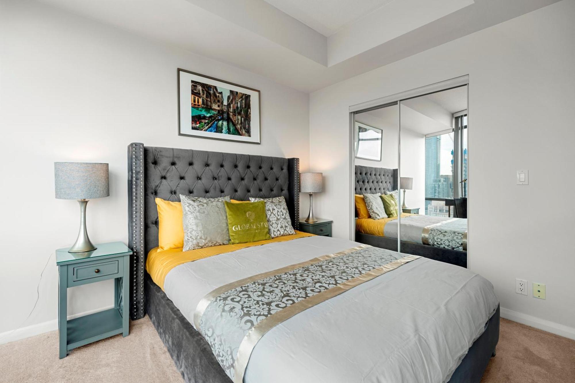Globalstay. Burano Condos In Downtown Торонто Екстер'єр фото