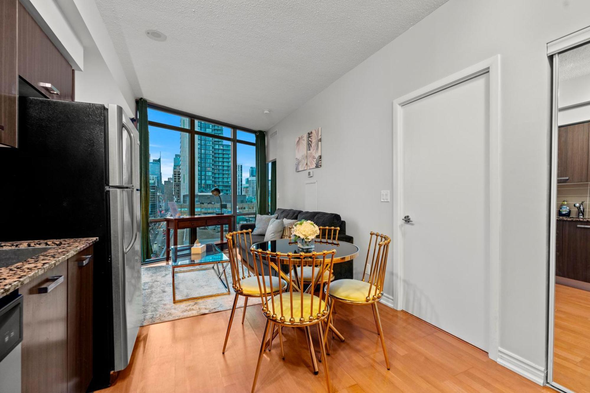 Globalstay. Burano Condos In Downtown Торонто Екстер'єр фото