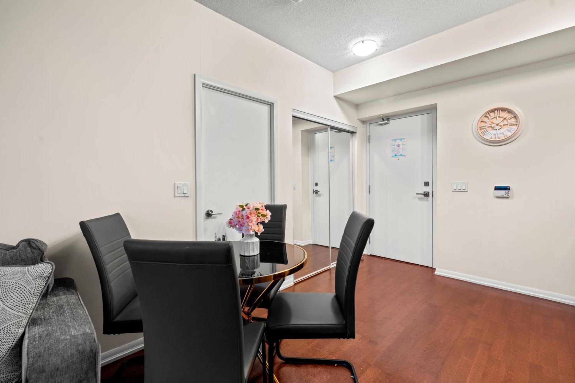 Globalstay. Burano Condos In Downtown Торонто Екстер'єр фото