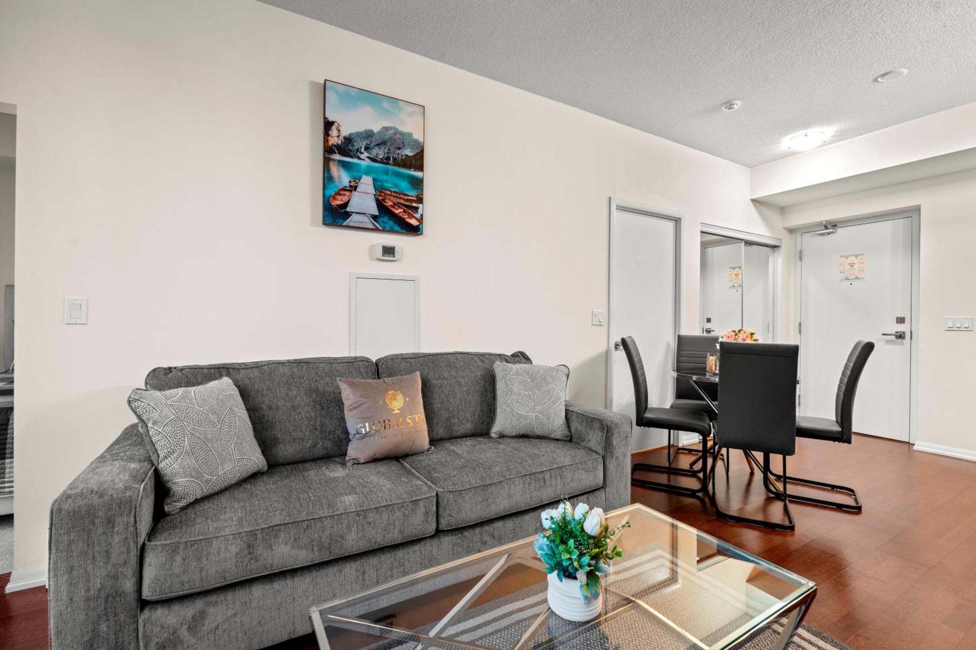 Globalstay. Burano Condos In Downtown Торонто Екстер'єр фото